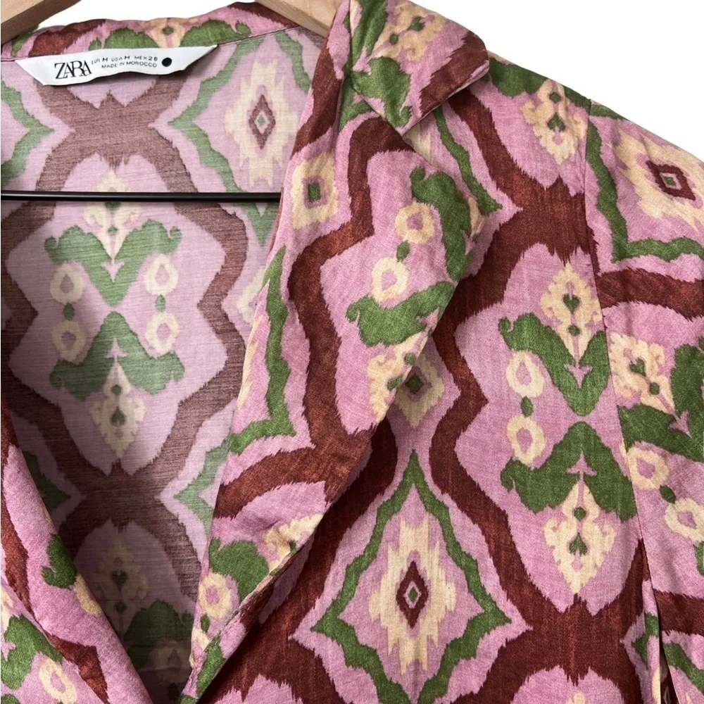 EUC ZARA BLOUSE 👚 PINK AND GREEN SILKY SZ.M - Picture 4 of 5